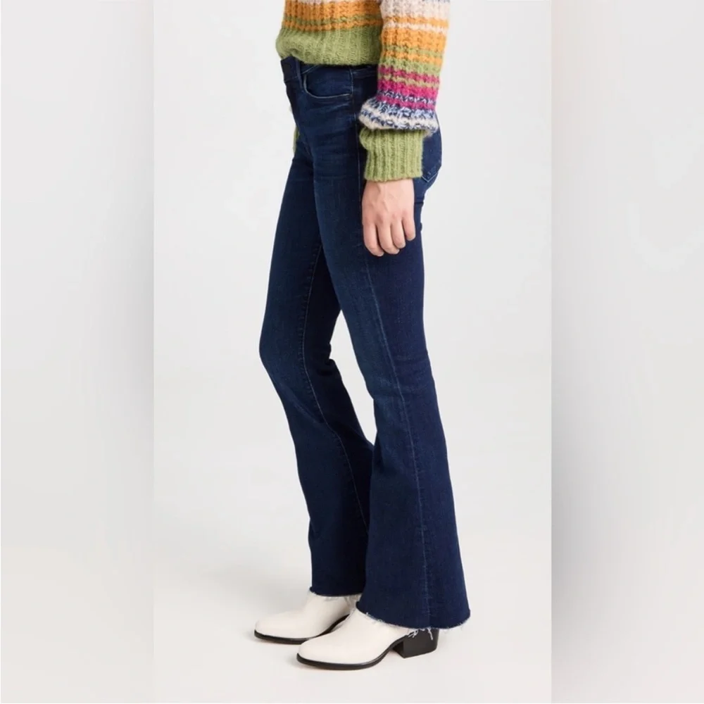 MOTHER The Weekender Fray Jeans Mint Condition